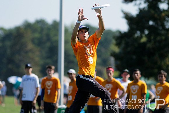 Sunday Action -- 2017 USAU Northeast Regionals