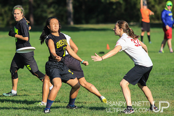 Sunday Action - 2017 USAU Northeast Regionals