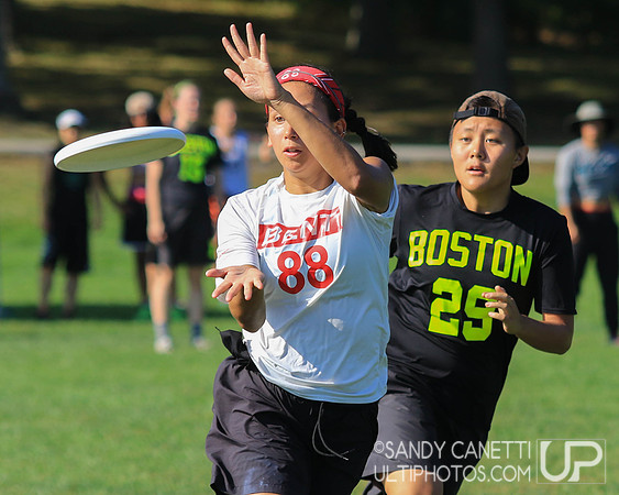 Sunday Action - 2017 USAU Northeast Regionals