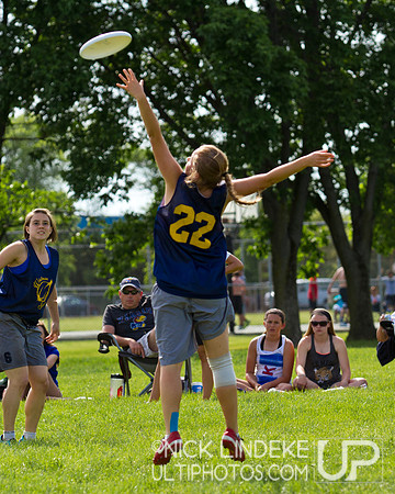 2014 USAU D-I College Champs Saturday Action