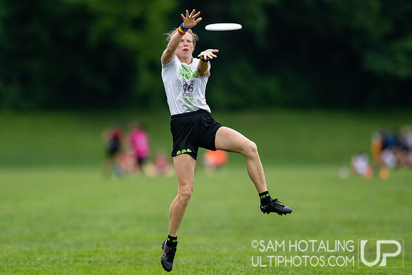 Ellipsis vs La Septima in pool play at World Ultimate Club Championships