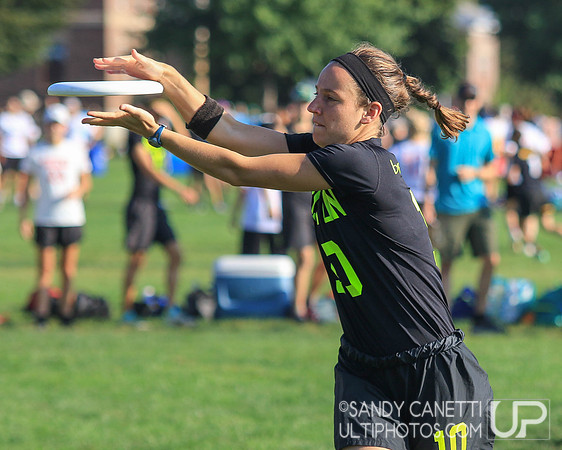 Sunday Action - 2017 USAU Northeast Regionals