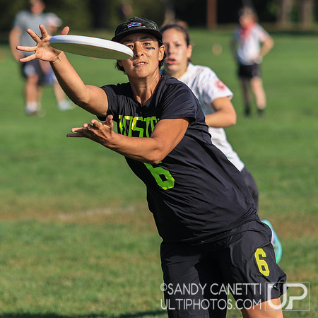 Sunday Action - 2017 USAU Northeast Regionals