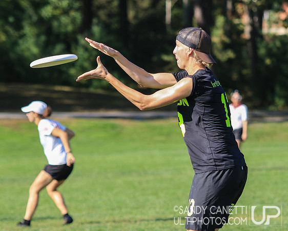 Sunday Action - 2017 USAU Northeast Regionals