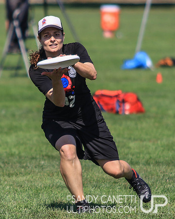 Sunday Action - 2017 USAU Northeast Regionals
