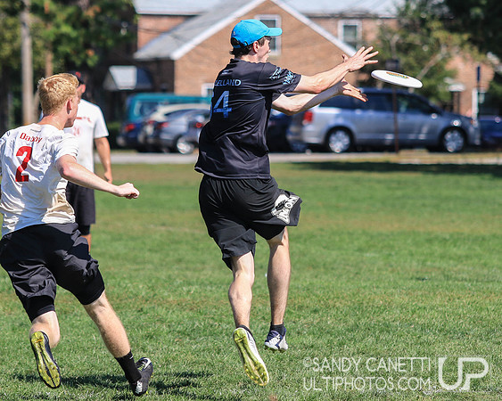 Sunday Action - 2017 USAU Northeast Regionals