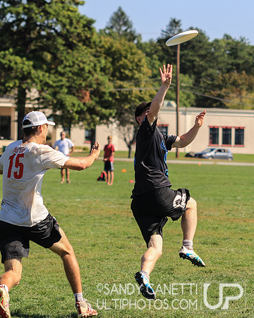 Sunday Action - 2017 USAU Northeast Regionals