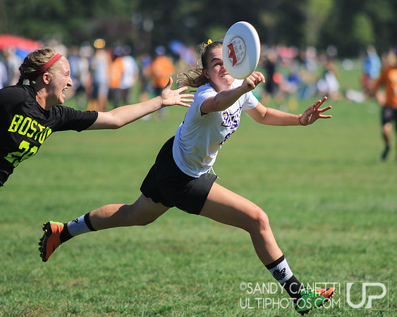 Sunday Action - 2017 USAU Northeast Regionals