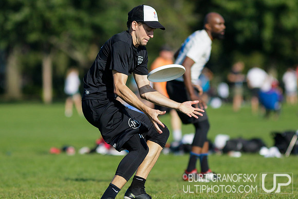 Sunday Action -- 2017 USAU Northeast Regionals