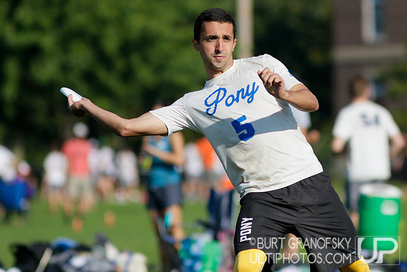 Sunday Action -- 2017 USAU Northeast Regionals