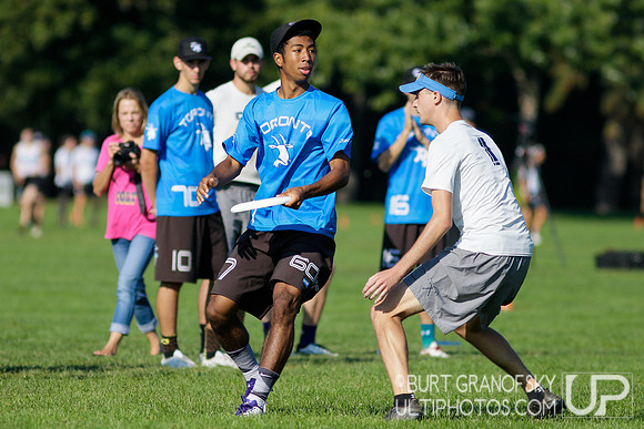 Sunday Action -- 2017 USAU Northeast Regionals