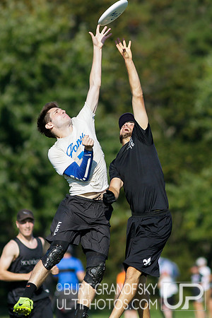 Sunday Action -- 2017 USAU Northeast Regionals