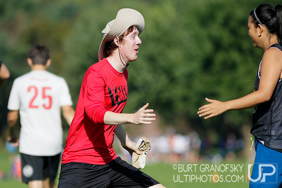 Sunday Action -- 2017 USAU Northeast Regionals