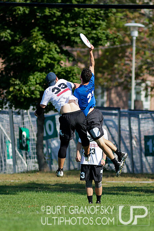 Sunday Action -- 2017 USAU Northeast Regionals