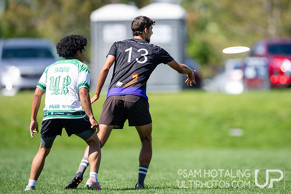 Crossover round play at US International Club Championships