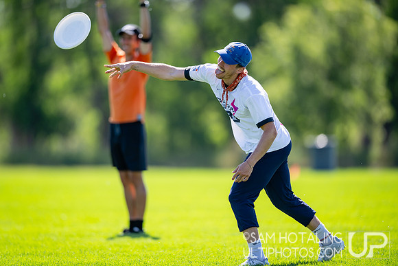 Crossover round play at US International Club Championships