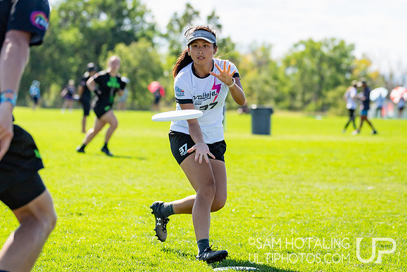 Crossover round play at US International Club Championships