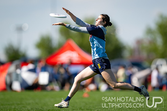 Crossover round play at US International Club Championships
