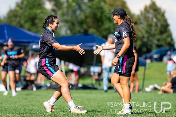 Crossover round play at US International Club Championships