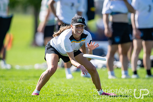 Crossover round play at US International Club Championships