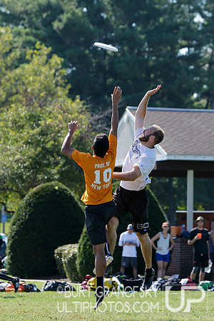 Sunday Action -- 2017 USAU Northeast Regionals
