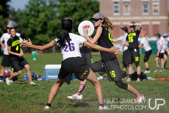 Sunday Action -- 2017 USAU Northeast Regionals