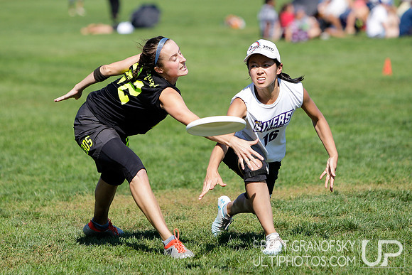 Sunday Action -- 2017 USAU Northeast Regionals