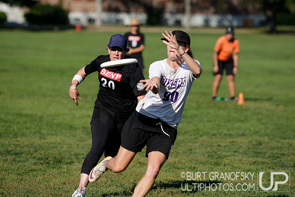 Sunday Action -- 2017 USAU Northeast Regionals