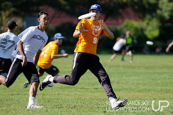 Sunday Action -- 2017 USAU Northeast Regionals