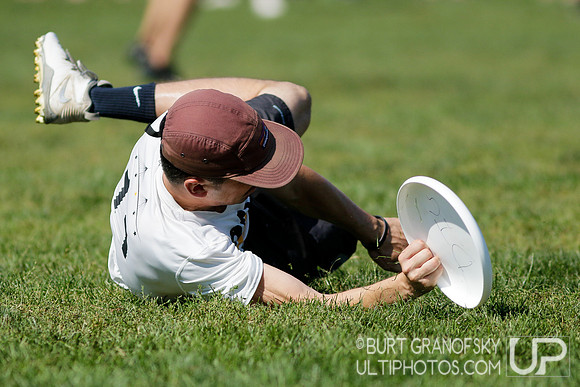 Sunday Action -- 2017 USAU Northeast Regionals