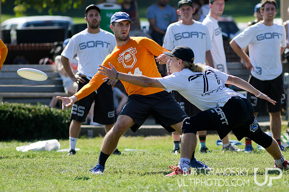 Sunday Action -- 2017 USAU Northeast Regionals