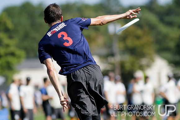 Sunday Action -- 2017 USAU Northeast Regionals