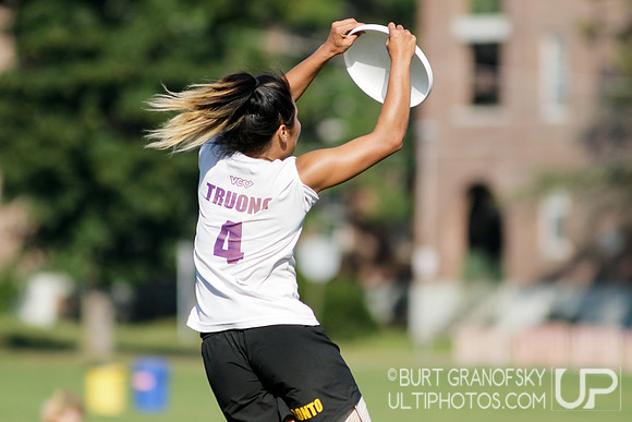Sunday Action -- 2017 USAU Northeast Regionals