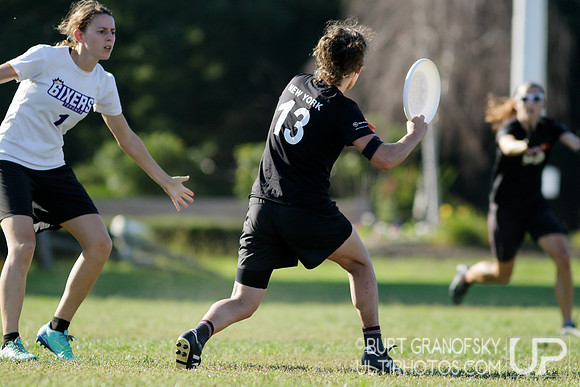 Sunday Action -- 2017 USAU Northeast Regionals