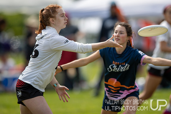 Day 1 of the USA Ultimate D-I College Championships