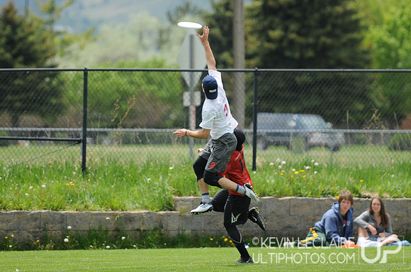 Saturday Photo Highlights Preview -- 2011 USAU College Championships