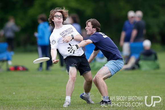 Day 1 of USA Ultimate 2022 D-III College Championships