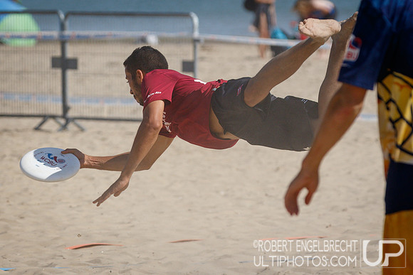ROYAN, FRANCE:  WCBU. June 21, 2017.© 2017 Robert Engelbrecht.