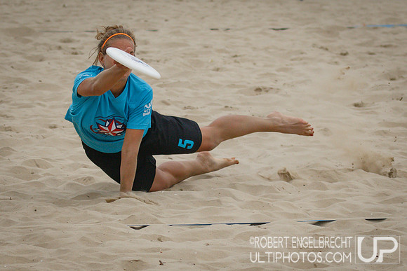 WFDF 2017 World Championships of Beach Ultimate © 2017 Robert E
