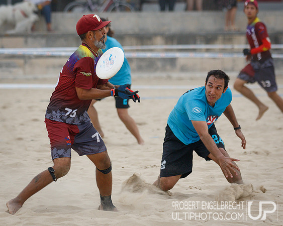 WFDF 2017 World Championships of Beach Ultimate © 2017 Robert E