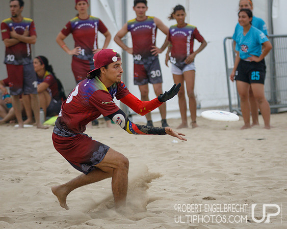 WFDF 2017 World Championships of Beach Ultimate © 2017 Robert E