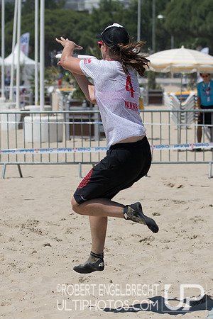 WFDF 2017 World Championships of Beach Ultimate © 2017 Robert E