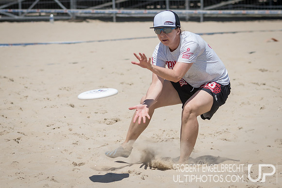 WFDF 2017 World Championships of Beach Ultimate © 2017 Robert E