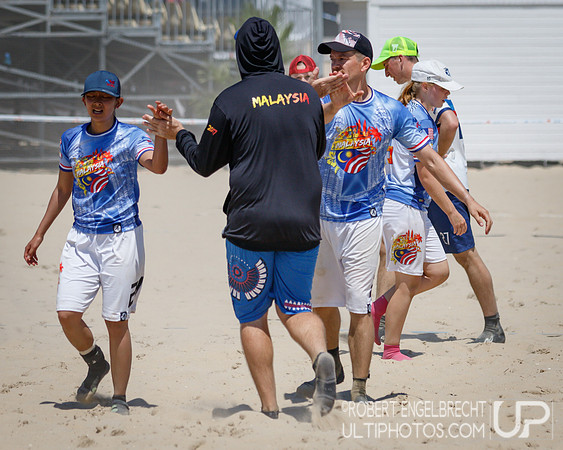 WFDF 2017 World Championships of Beach Ultimate © 2017 Robert E