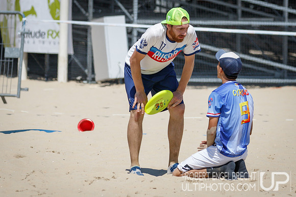 WFDF 2017 World Championships of Beach Ultimate © 2017 Robert E