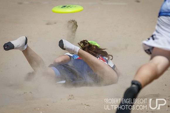 WFDF 2017 World Championships of Beach Ultimate © 2017 Robert E