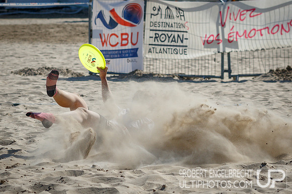 WFDF 2017 World Championships of Beach Ultimate © 2017 Robert E