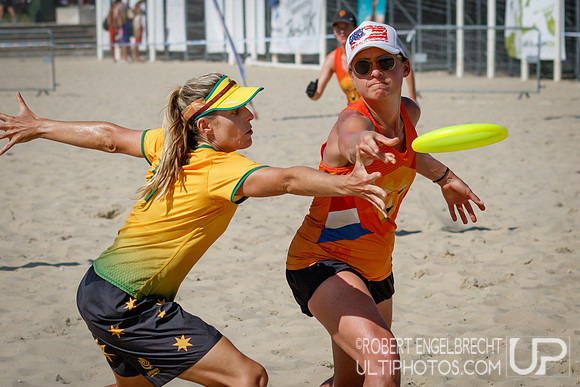 WFDF 2017 World Championships of Beach Ultimate © 2017 Robert E