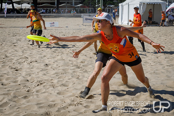 WFDF 2017 World Championships of Beach Ultimate © 2017 Robert E