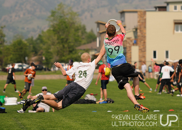 2012 USAU D-I College Championships Saturday Action